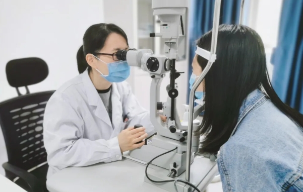 黃維藝主任